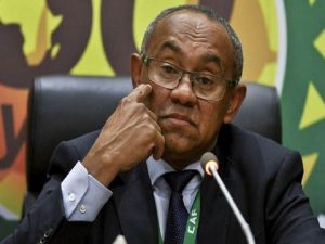 Fifa sancionó al presidente de la CAF por incumplir Código de Ética