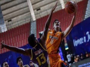 Bucaneros de La Guaira fue una aplanadora ante Brillantes de Maracaibo tras vencerlos 74-49