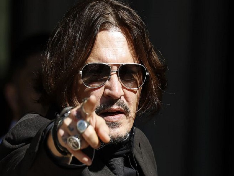 Johnny Deep anuncia que ya no seguirá en la saga de Animales fantásticos